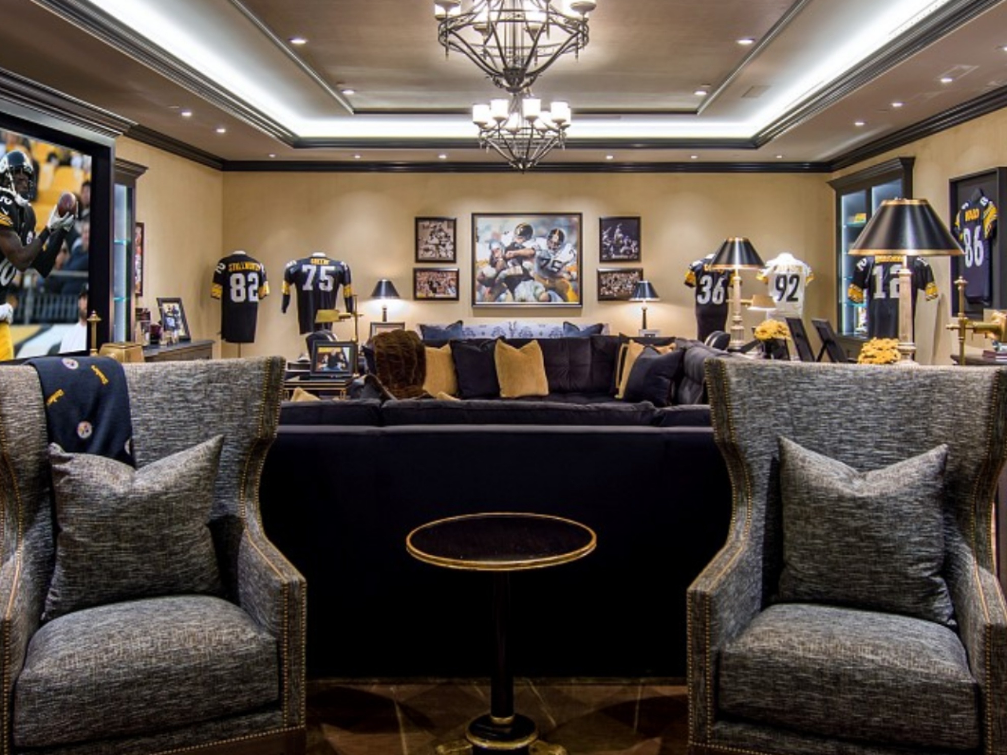 Dinh thự 85 triệu đô của đại gia sản xuất phim ảnh 11 Dinh thu 85 trieu do cua dai gia san xuat phim anh 11