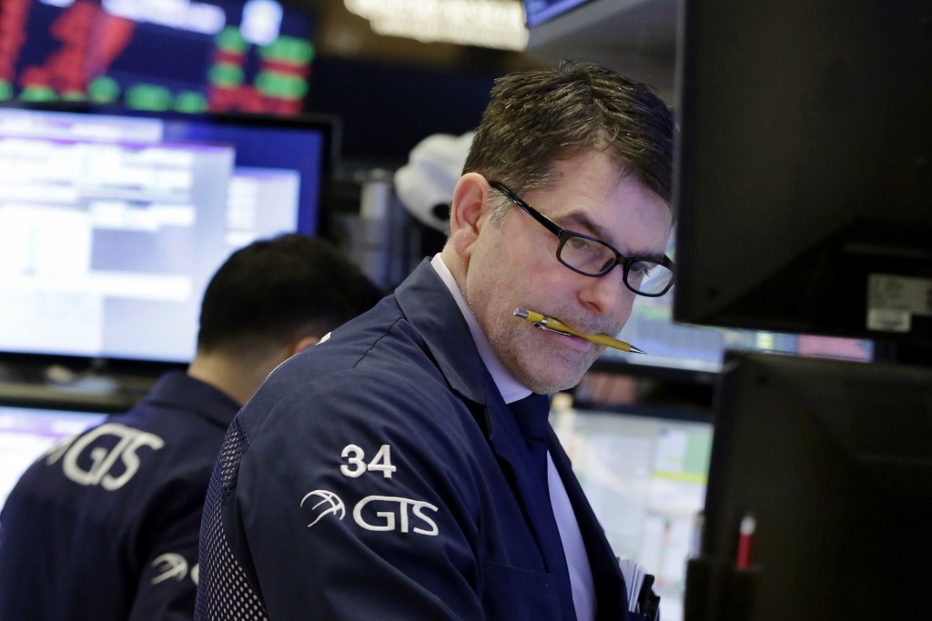 Muon kieu phan ung cua nha dau tu trong con bao ky luc tren san chung khoan anh 1