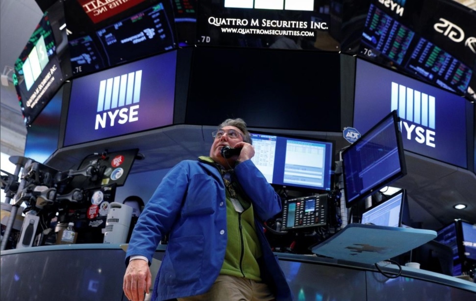 Muon kieu phan ung cua nha dau tu trong con bao ky luc tren san chung khoan anh 10