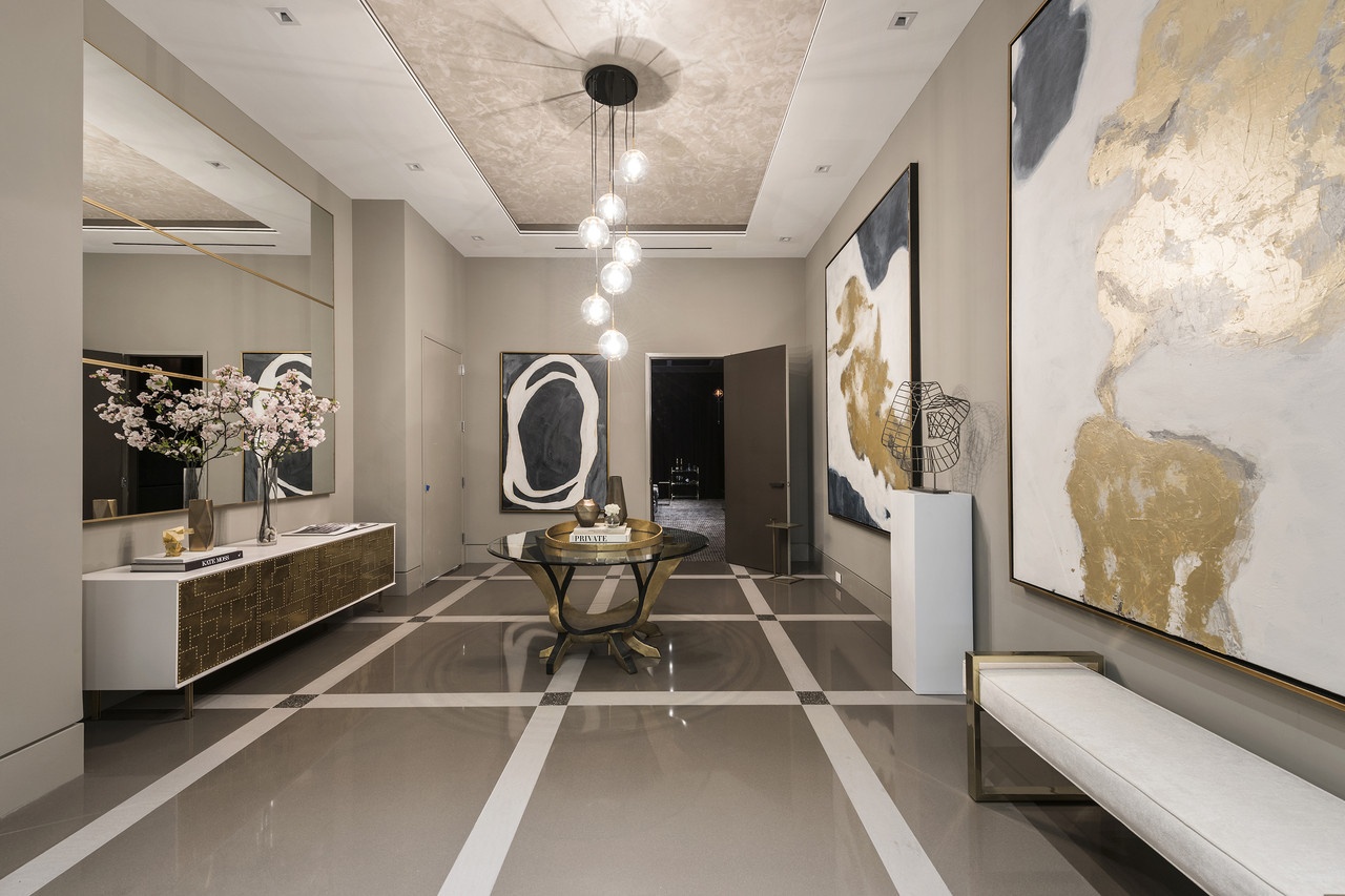 Dinh thu 30 trieu USD duoc tang kem sieu xe anh 8