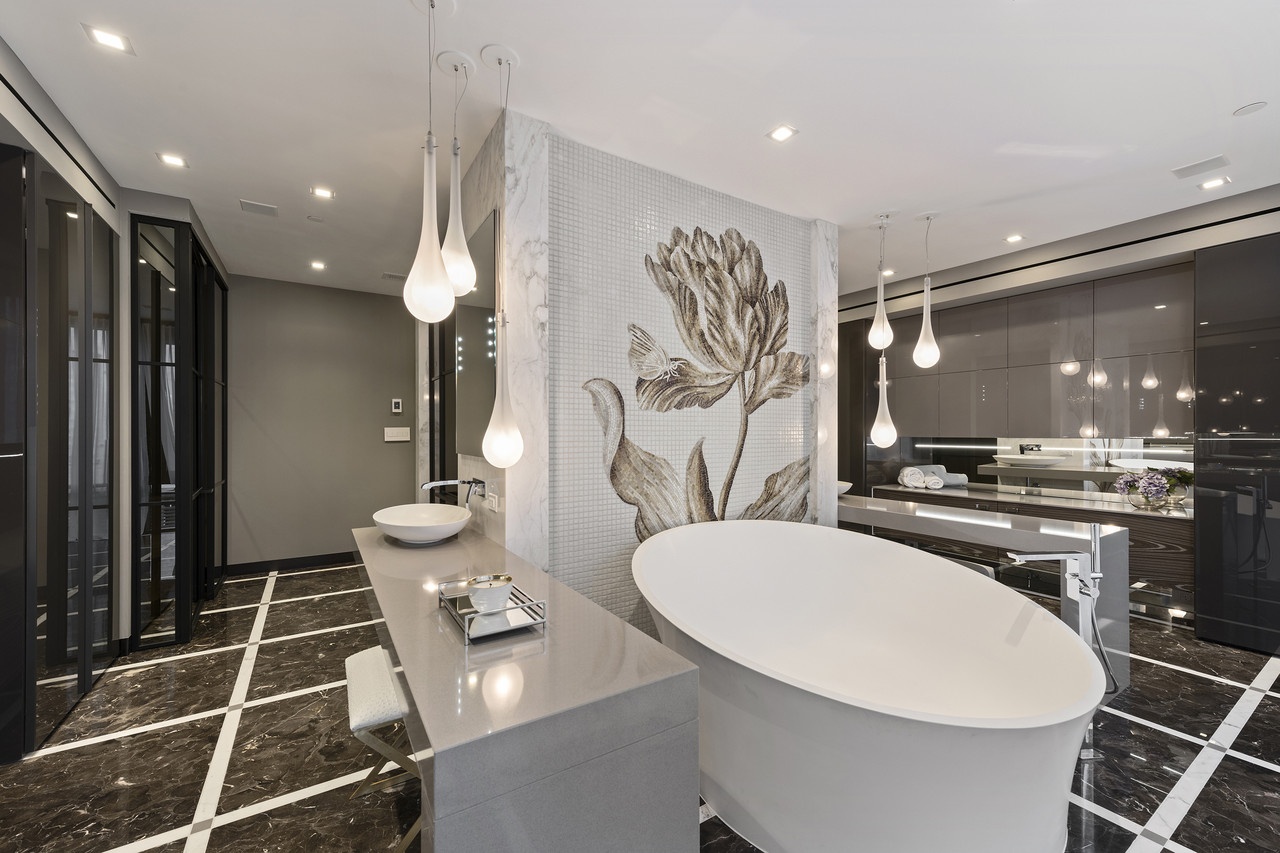 Dinh thu 30 trieu USD duoc tang kem sieu xe anh 11