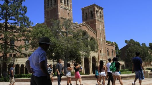 Nha giau Trung Quoc tiep tuc do xo di cu sang My hinh anh