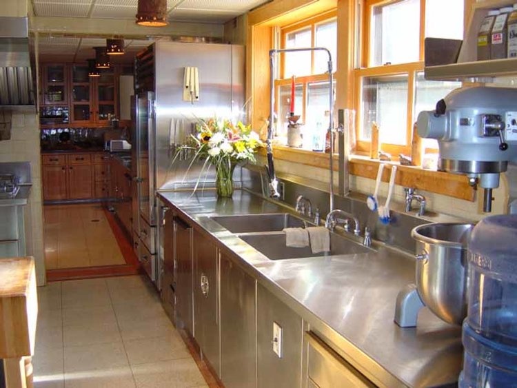 Dinh thự gỗ lớn nhất tại Mỹ được rao bán 20 triệu USD ảnh 8 Dinh thu go lon nhat tai My duoc rao ban 20 trieu USD anh 8