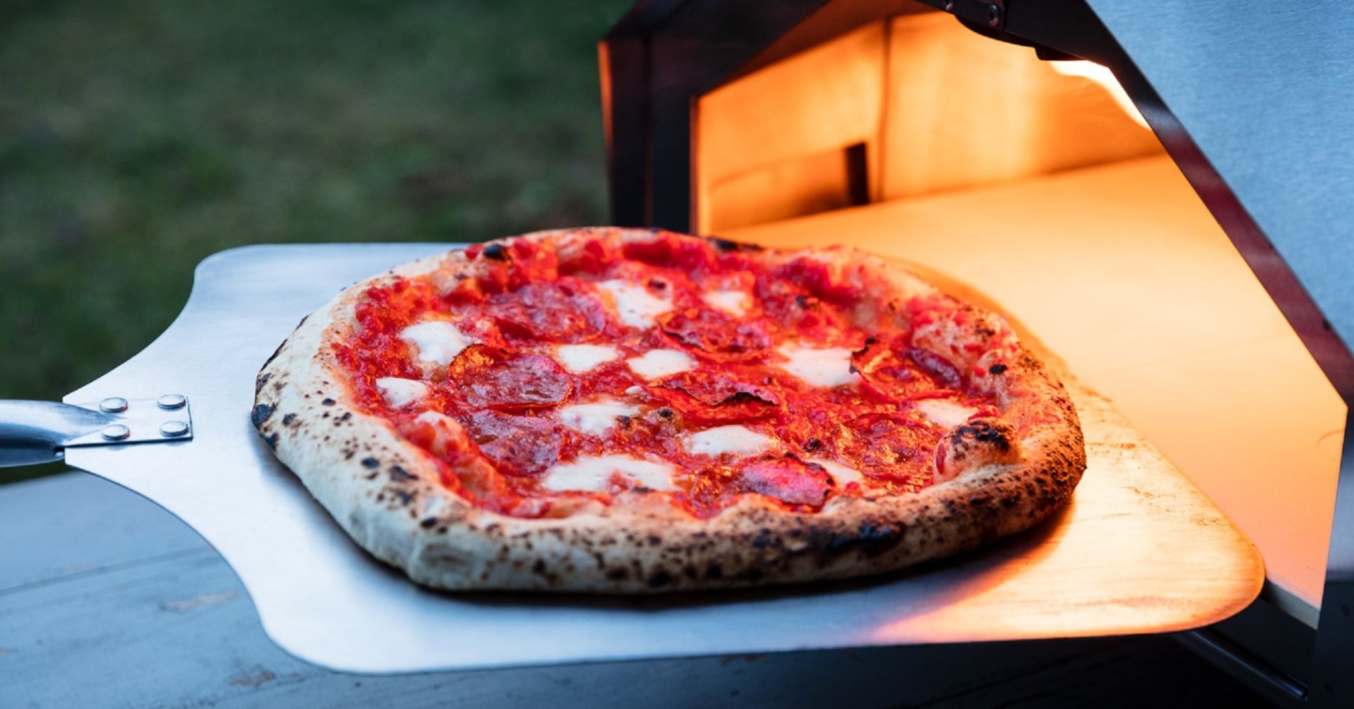 Startup thue nguoi thu pizza voi muc luong toi 1.000 USD/ngay hinh anh