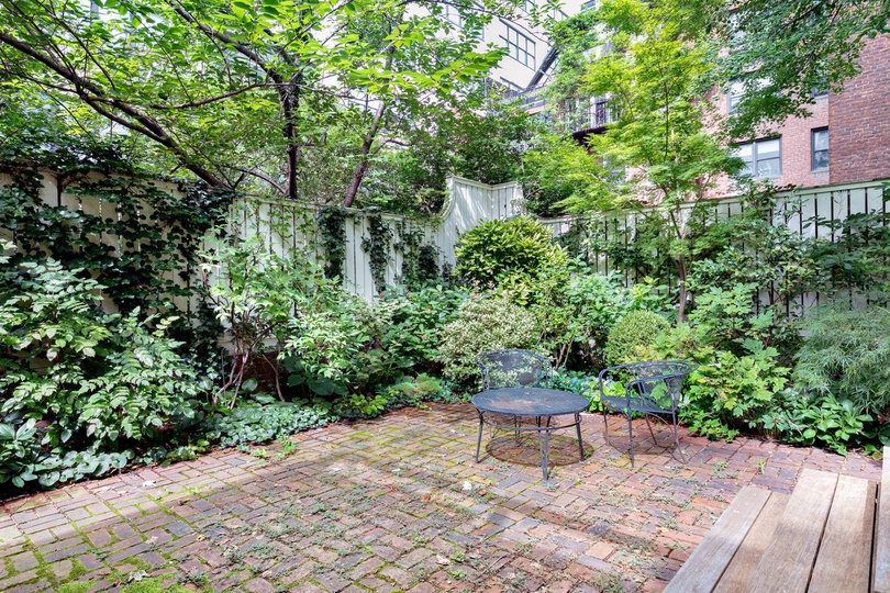 Ben trong can nha dong que gan 200 tuoi duoc rao ban hon 10 trieu USD anh 7