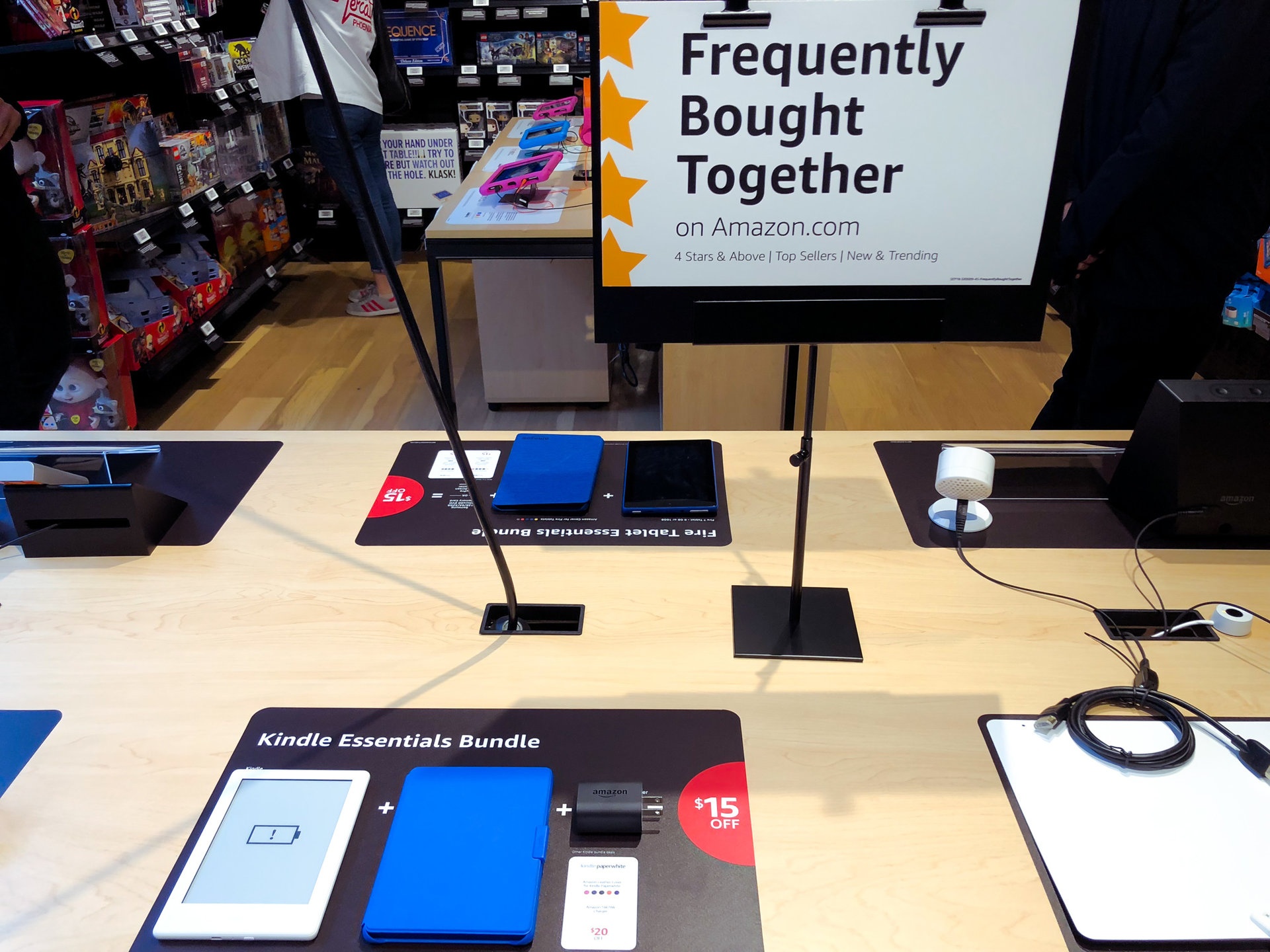 Ben trong cua hang theo mo hinh chua tung co Amazo anh 14