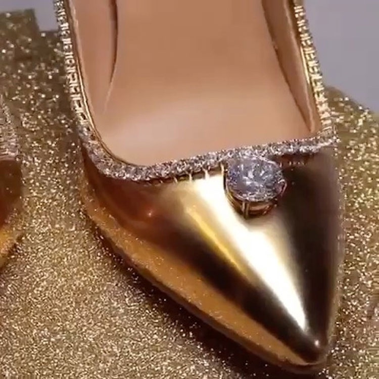 Doi giay nam kim cuong dat nhat the gioi gia 17 trieu USD anh 7