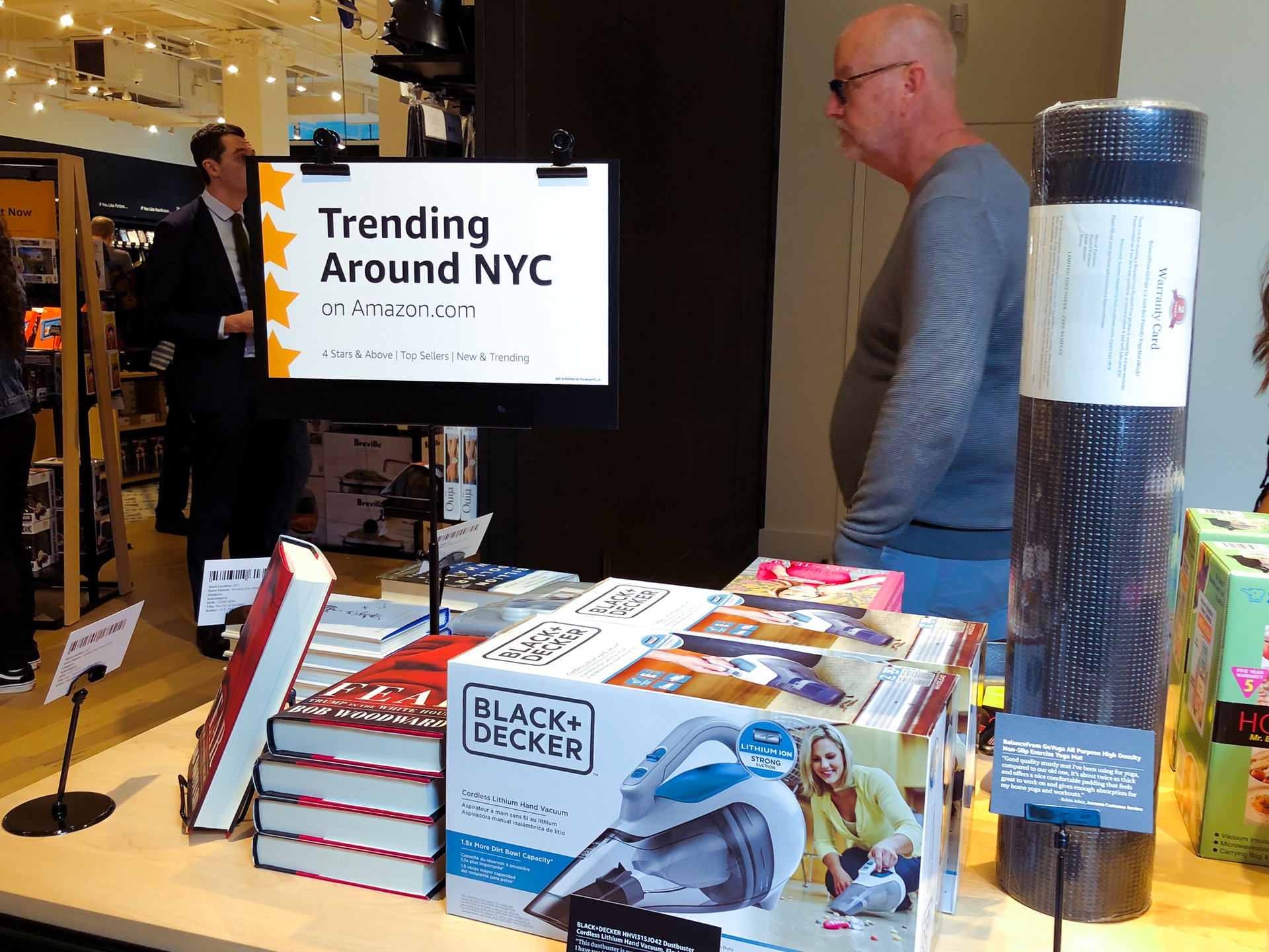 Ben trong cua hang theo mo hinh chua tung co Amazo anh 8