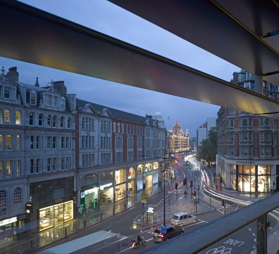 Can penthouse 2 tang duoc ban gia dat nhat tai Anh anh 7