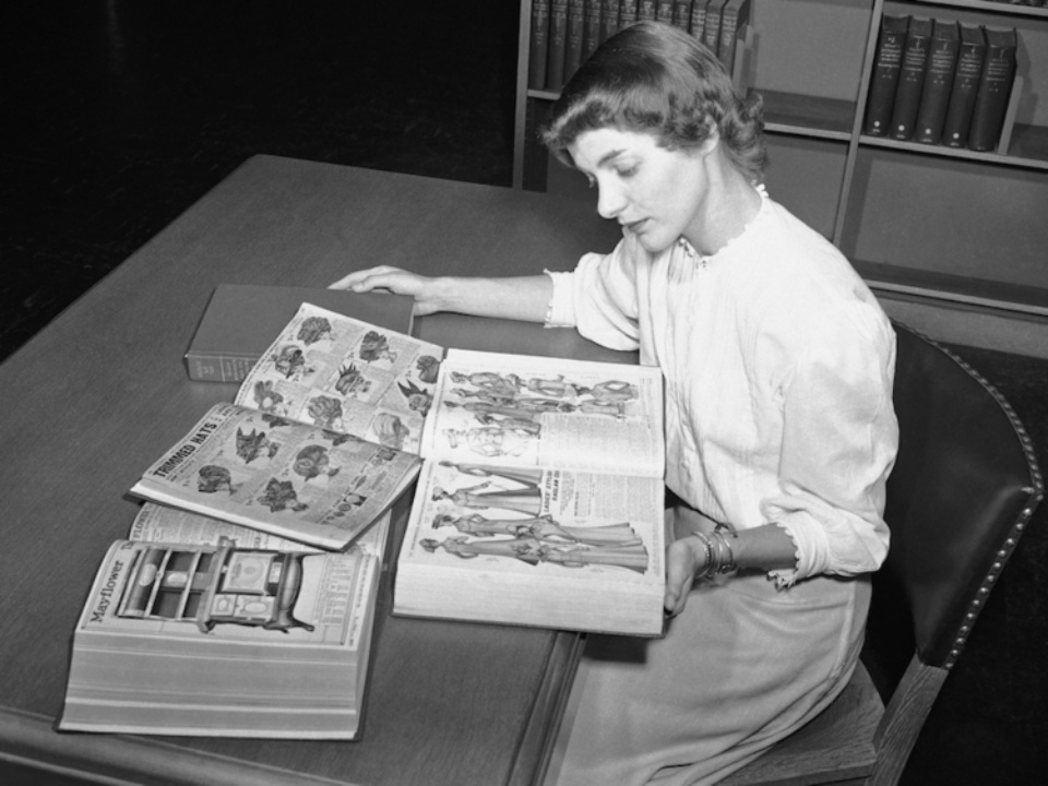 Hanh trinh sup do cua hang ban le anh 1