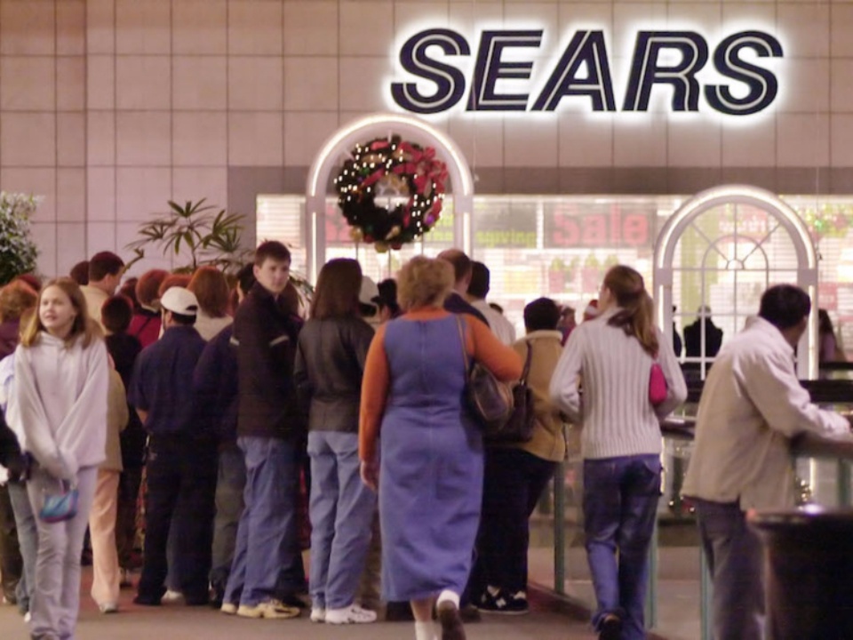 Hanh trinh sup do cua hang ban le anh 6