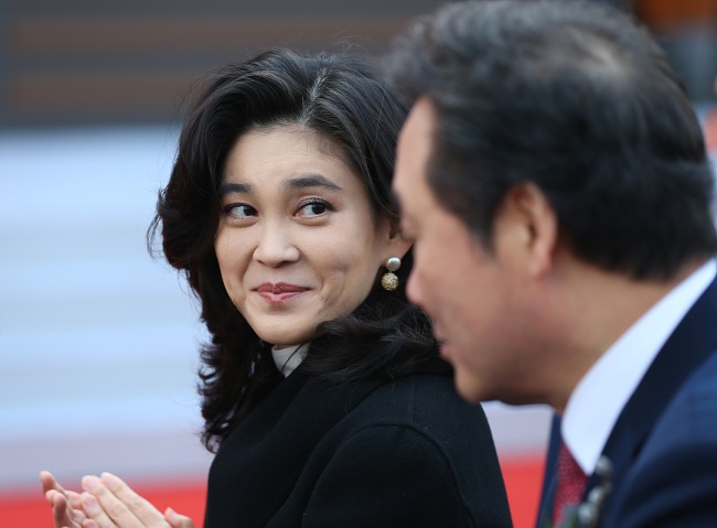 Nhung dieu it biet ve ai nu cua ong chu tap doan Samsung hinh anh