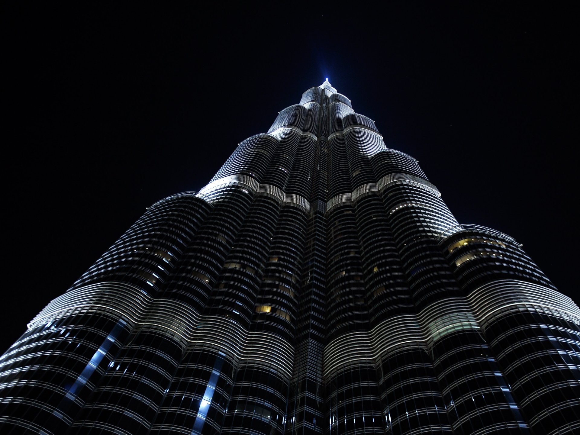 Thu tieu tien cua ong hoang thoi trang Y voi khoi tai san gan 9 ty USD anh 7