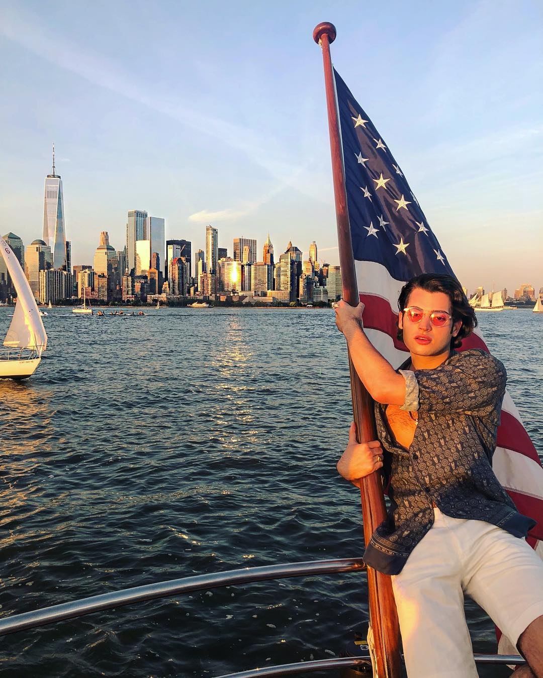 Cau am,  co chieu cua cac ty phu the gioi tieu tien nhu the nao? anh 14