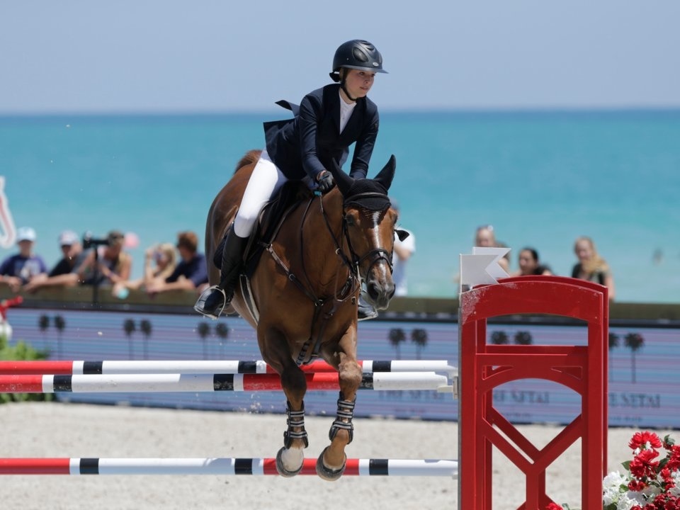 Cau am,  co chieu cua cac ty phu the gioi tieu tien nhu the nao? anh 5