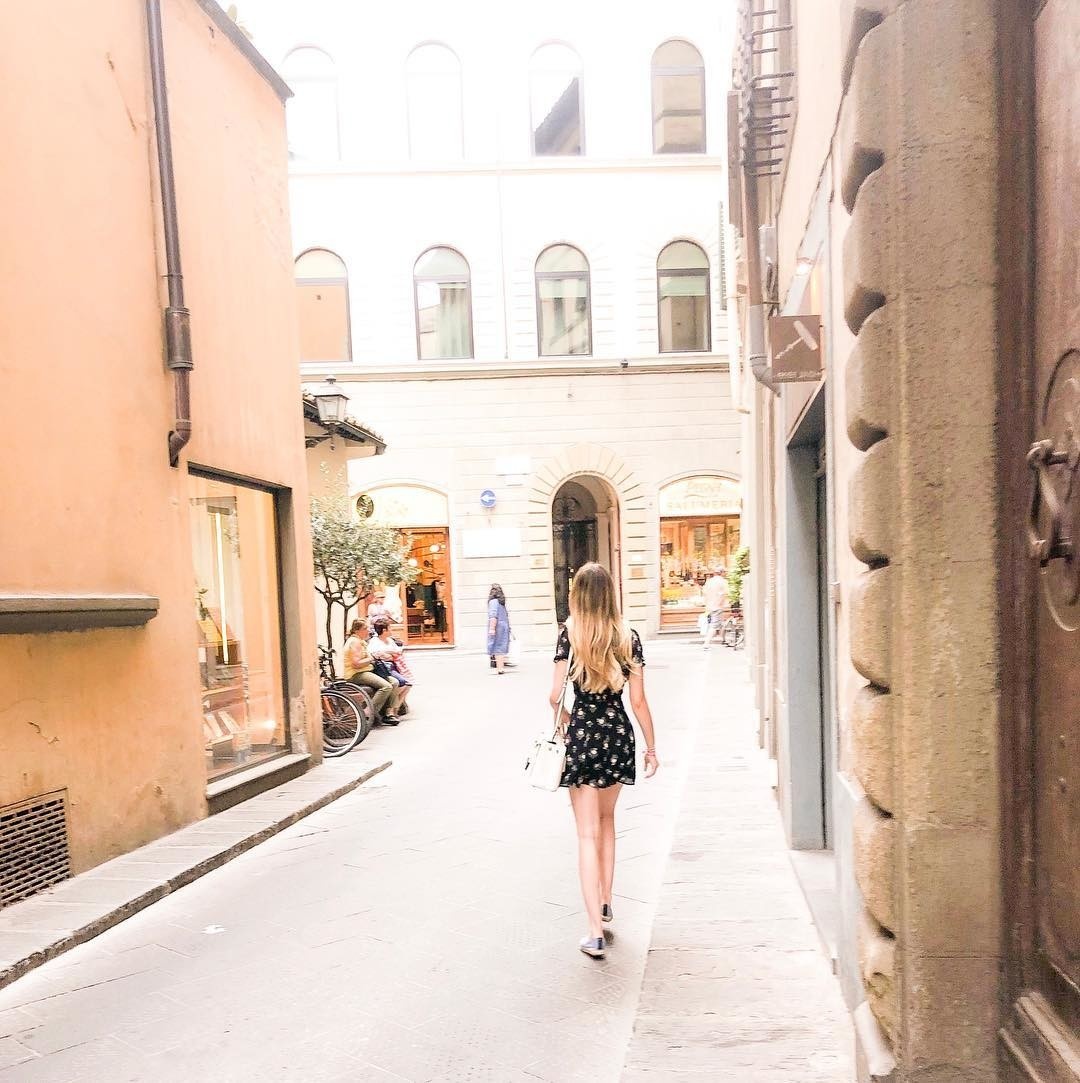 Cau am,  co chieu cua cac ty phu the gioi tieu tien nhu the nao? anh 6