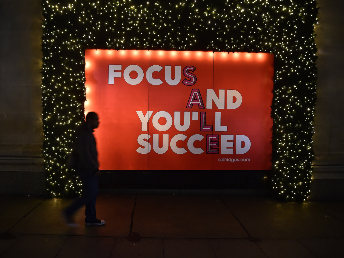 Cac nuoc to chuc ngay mua sam Black Friday nhu the nao? anh 7