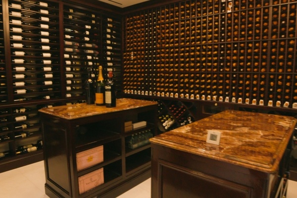 Dinh thu truoc bien lay cam hung tu lau dai Phap gia 159 trieu USD anh 10