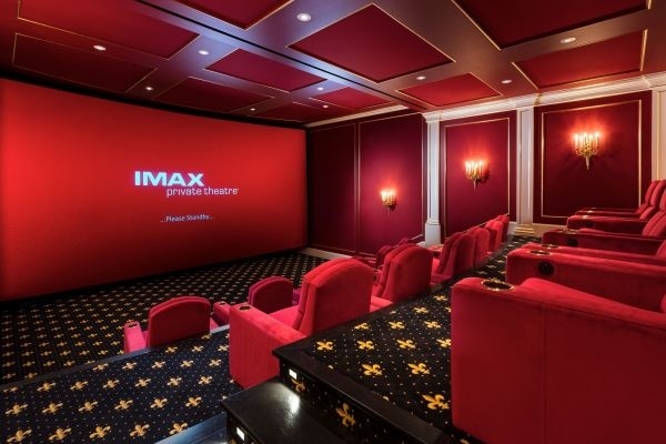 Dinh thu truoc bien lay cam hung tu lau dai Phap gia 159 trieu USD anh 11