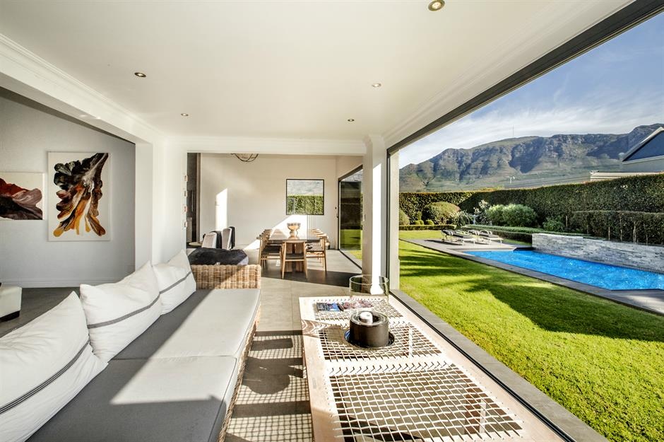 Nha gia 1 trieu USD tren the gioi khac nhau nhu the nao? anh 32