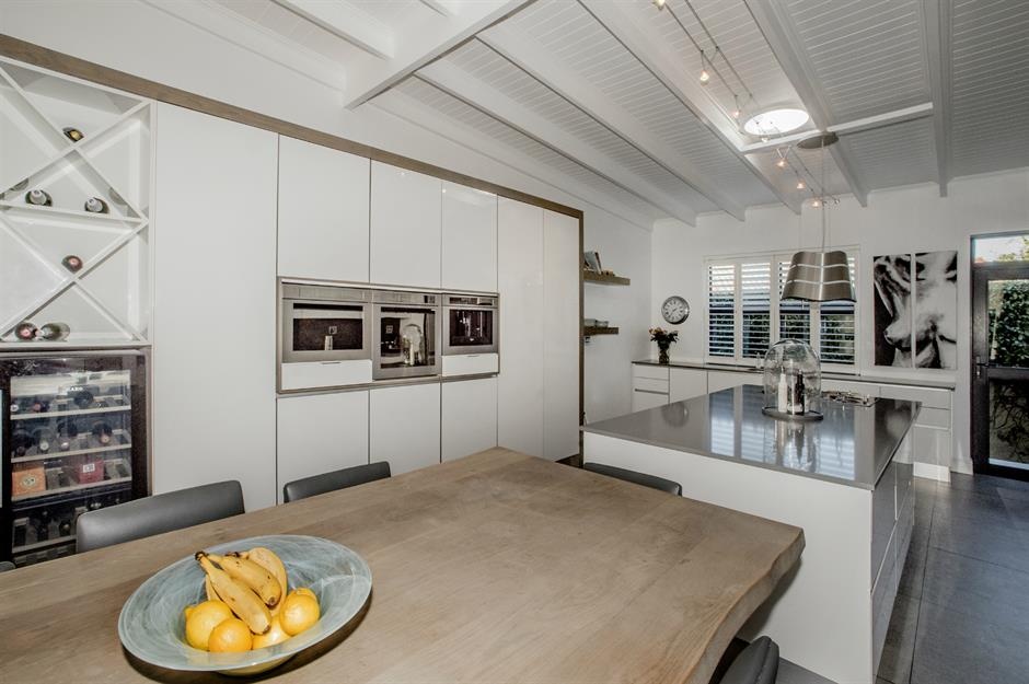 Nha gia 1 trieu USD tren the gioi khac nhau nhu the nao? anh 33