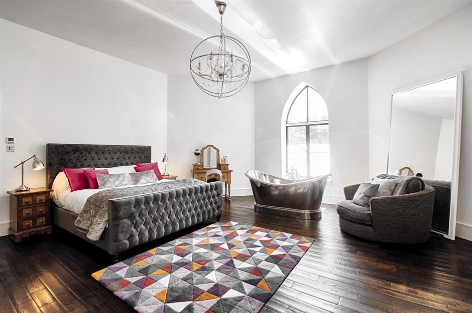 Nha gia 1 trieu USD tren the gioi khac nhau nhu the nao? anh 3