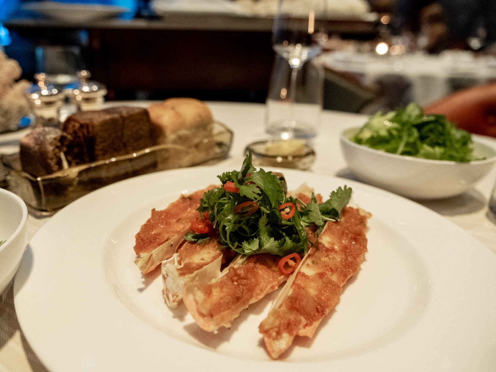 Nha hang dat vang trong khach san xa xi bac nhat tai Dubai co gi dac biet? anh 14