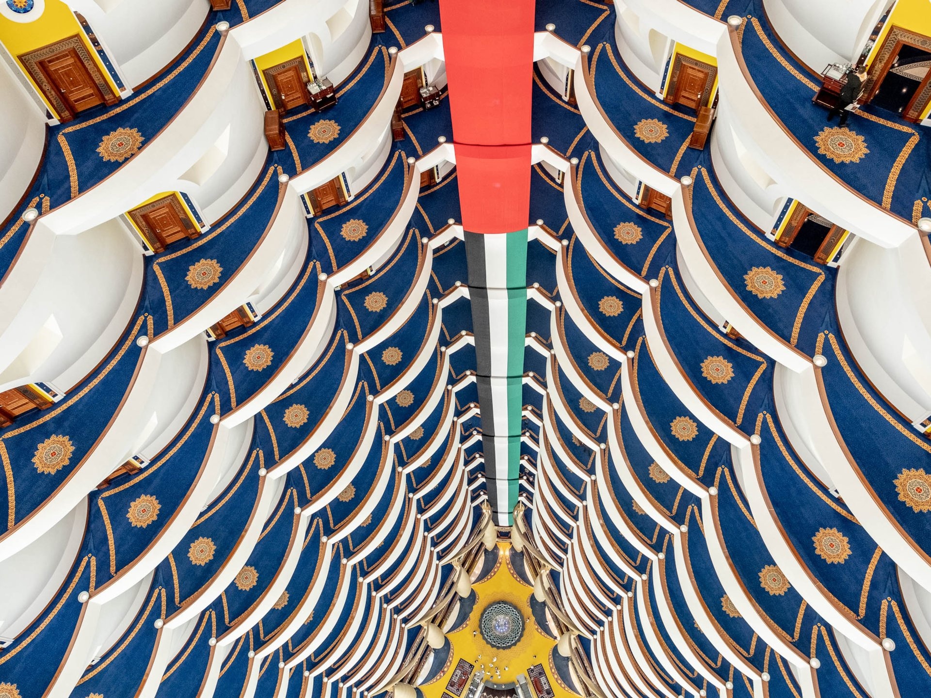 Nha hang dat vang trong khach san xa xi bac nhat tai Dubai co gi dac biet? anh 15