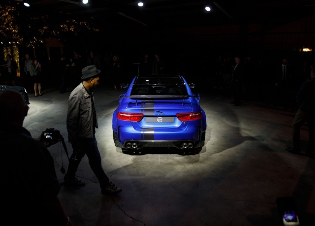 Ha tang truong, sa thai lao dong, loat dai gia gap kho hinh anh