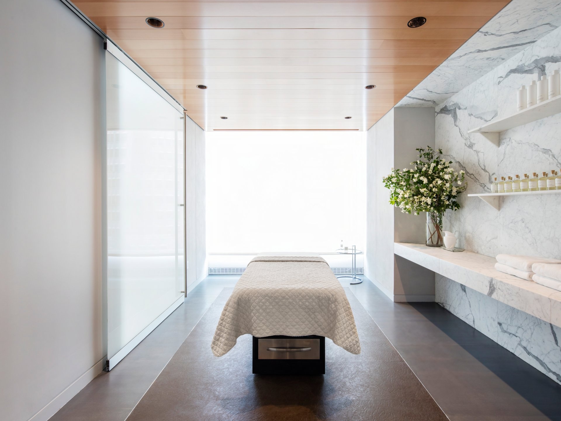 2 nam rao khong ai mua,  penthouse ha nua gia anh 14