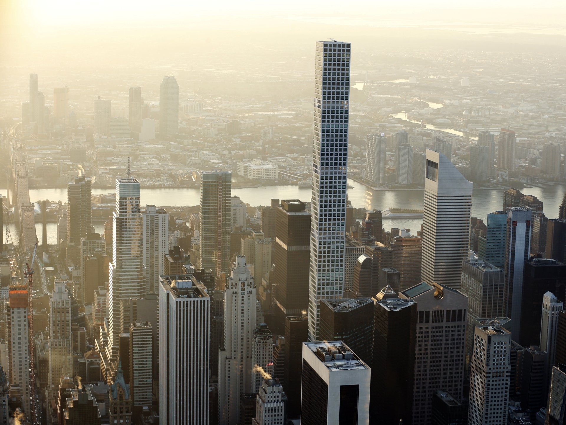 Can penthouse tai chung cu cao nhat New York chia doi moi ban duoc hinh anh