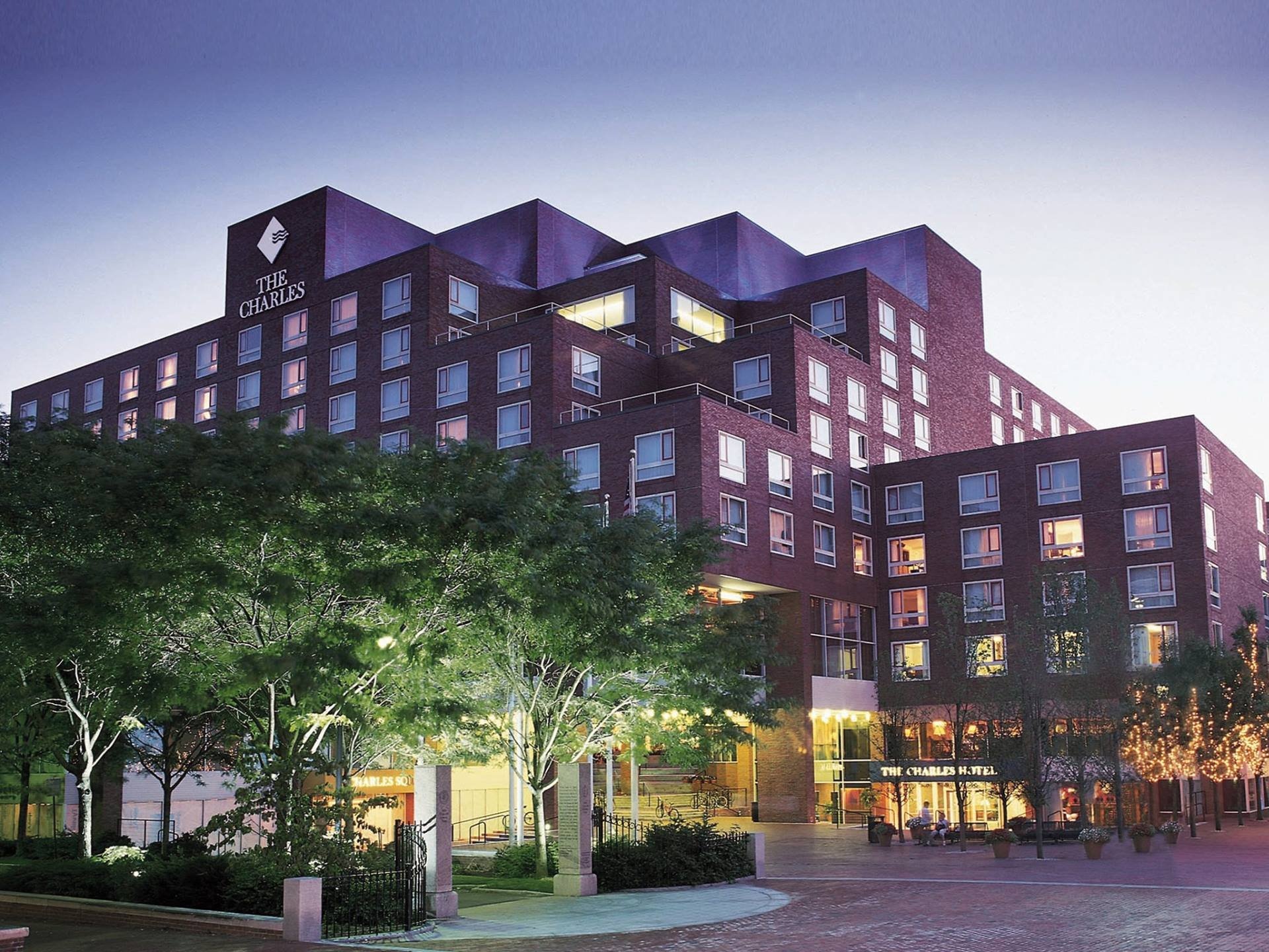 Co nhieu tien,  gioi giau tieu vao dau? anh 14