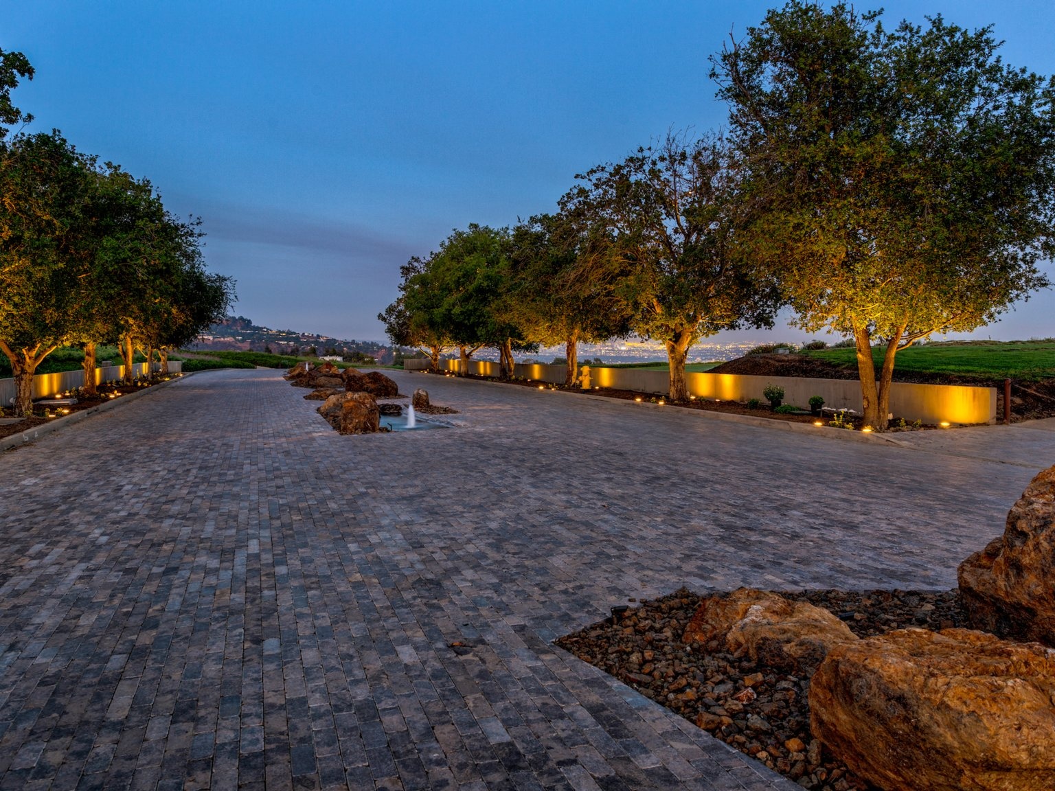 Khu dat rao ban gia 1 ty USD tai My co gi dac biet? anh 6