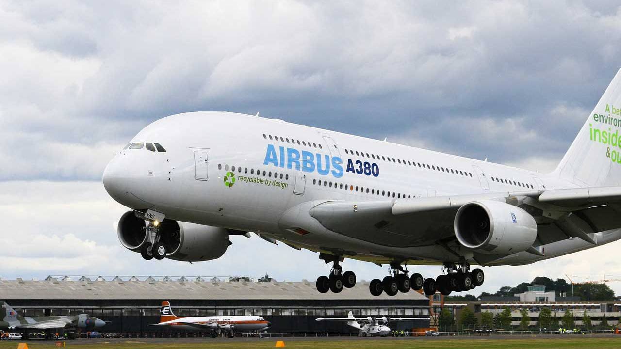 Nhung dieu it biet ve may bay cho khach lon nhat the gioi Airbus A380 anh 1