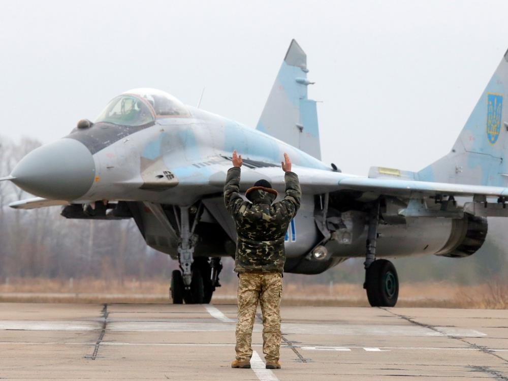 Thu choi may bay cua cac ty phu the gioi anh 11