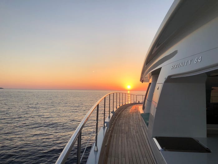 du thuyen chay nang luong mat troi anh 13