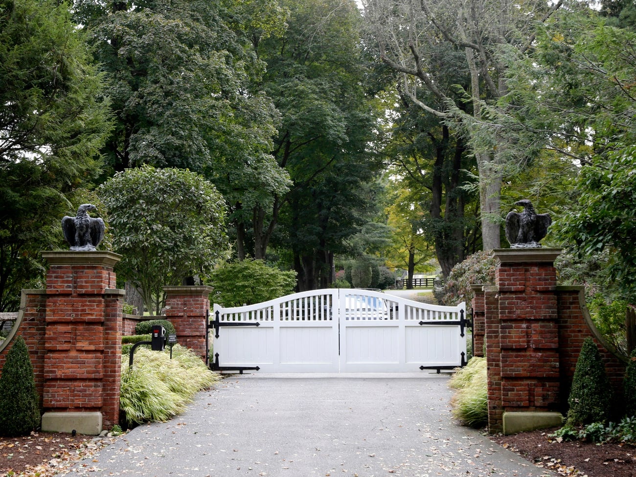 ty phu sep ngan hang My anh 8