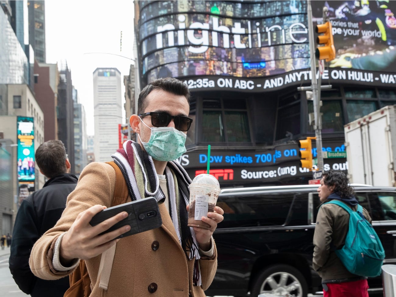 5 cach virus corona thay doi thoi quen tieu tien cua gioi tre hinh anh