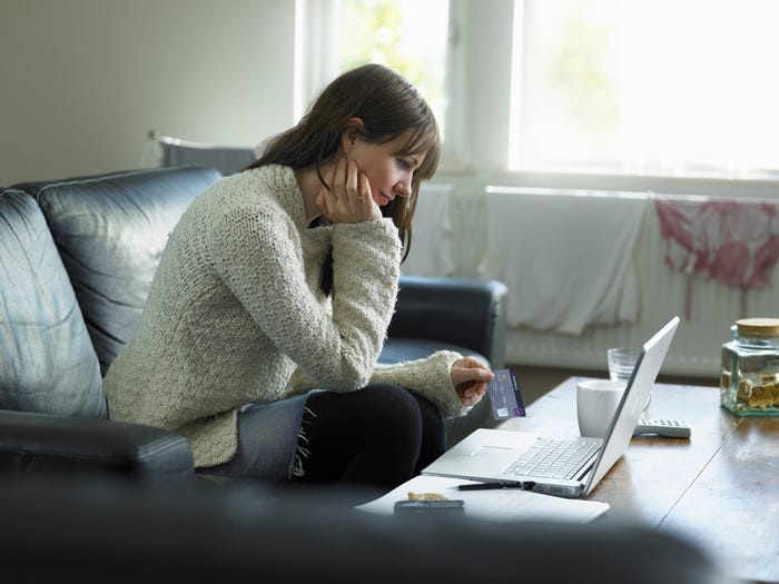 gioi tre,  virus corona,  covid 19,   thoi quen chi tieu anh 3