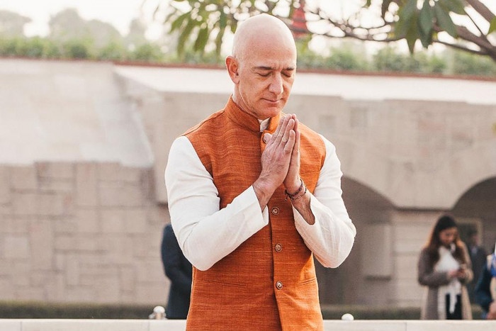 Chuyen di sinh tu cua Jeff Bezos hinh anh