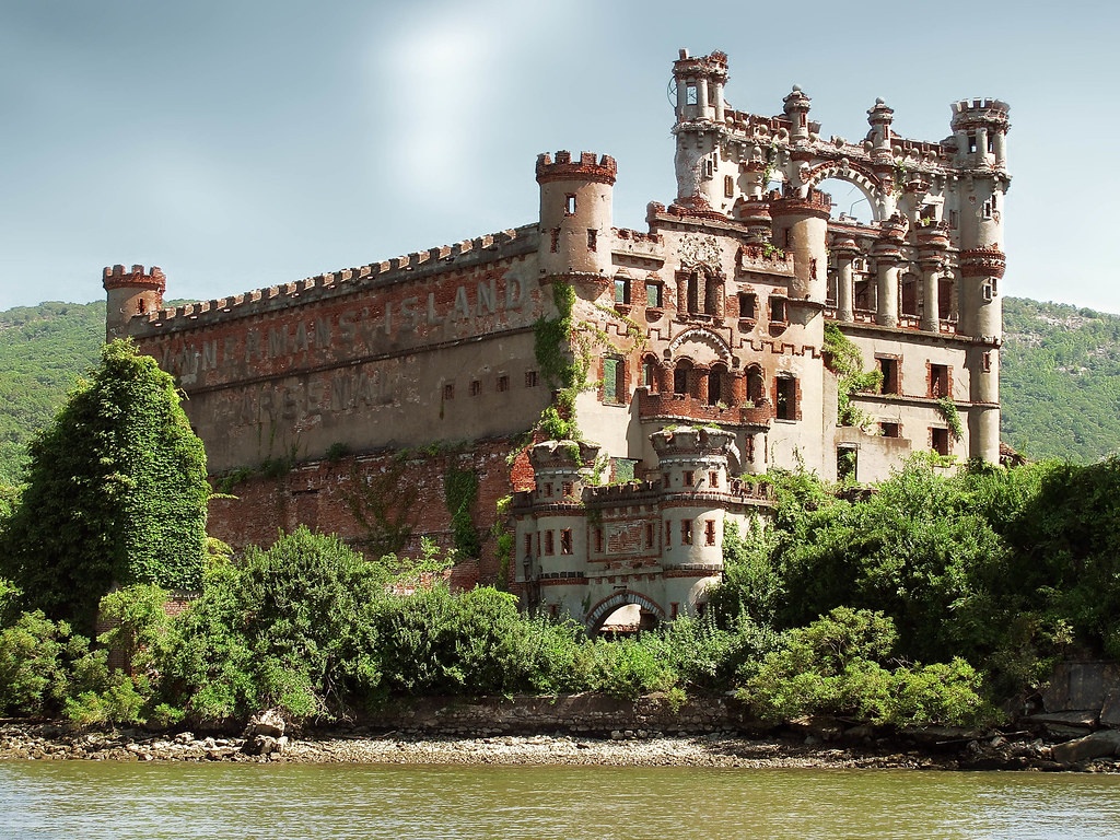 11 biet thu, lau dai xa xi bi bo hoang hinh anh