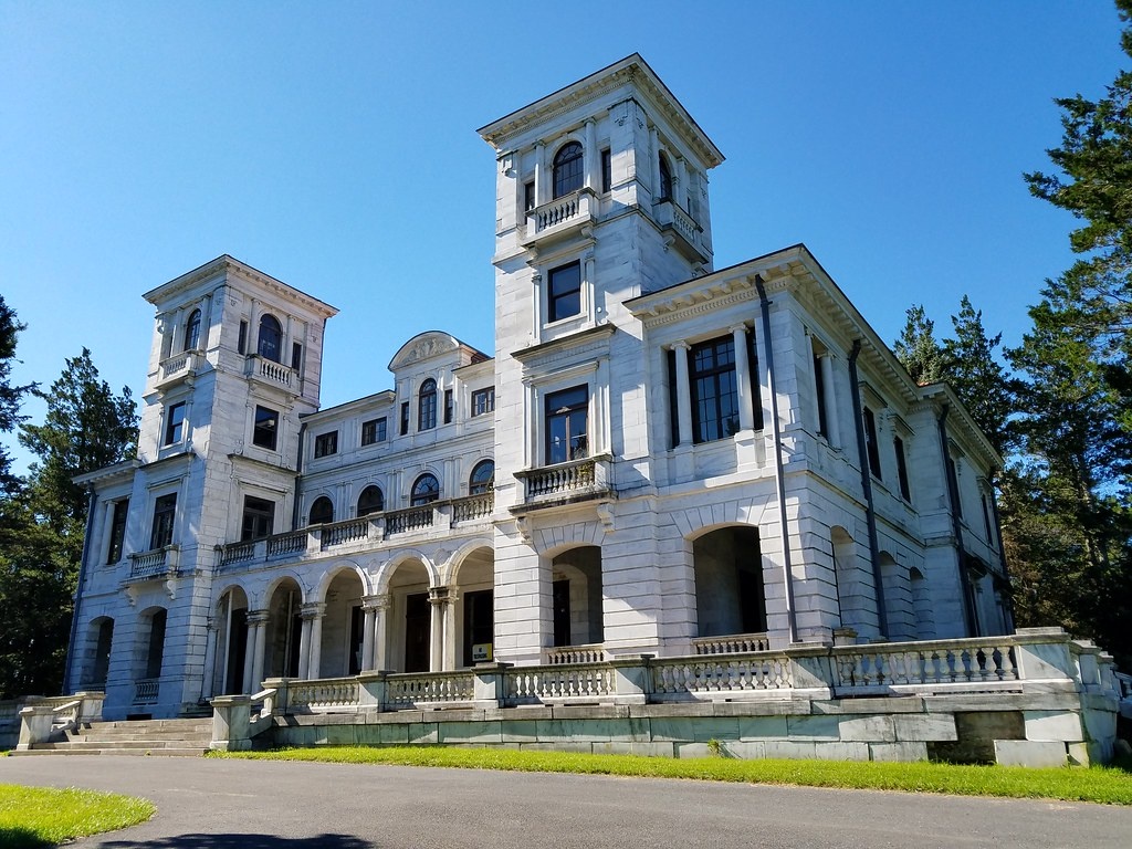 biet thu bo hoang anh 2