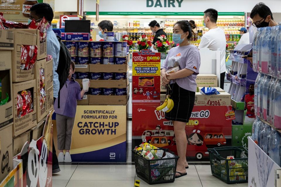 singapore,  ty phu,  covid 19 anh 2