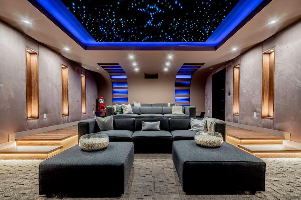 biet thu co rap hat tai gia o Los Angeles anh 8