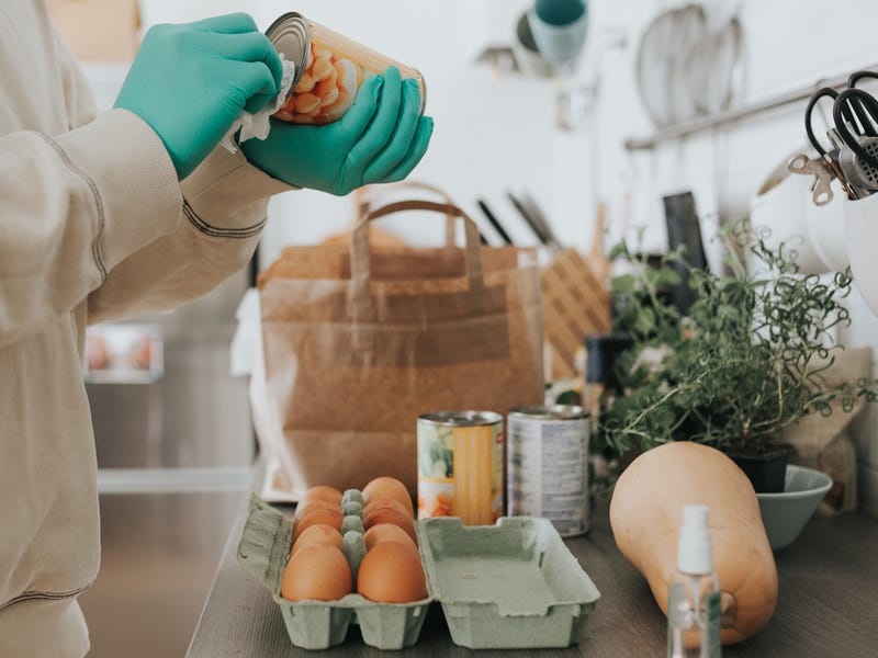 gioi nha giau an uong trong dich Covid-19 anh 1