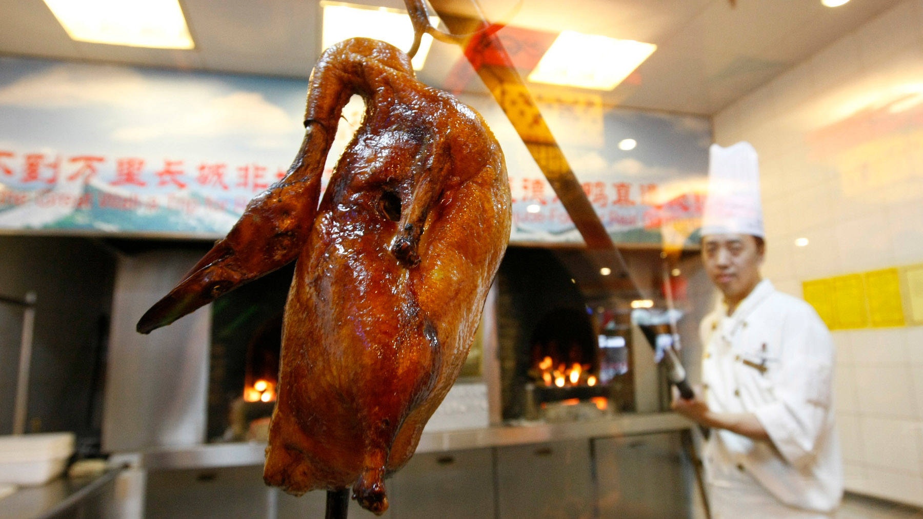 Tu vit quay Bac Kinh den oto, Covid-19 tan pha cac cong ty Trung Quoc hinh anh