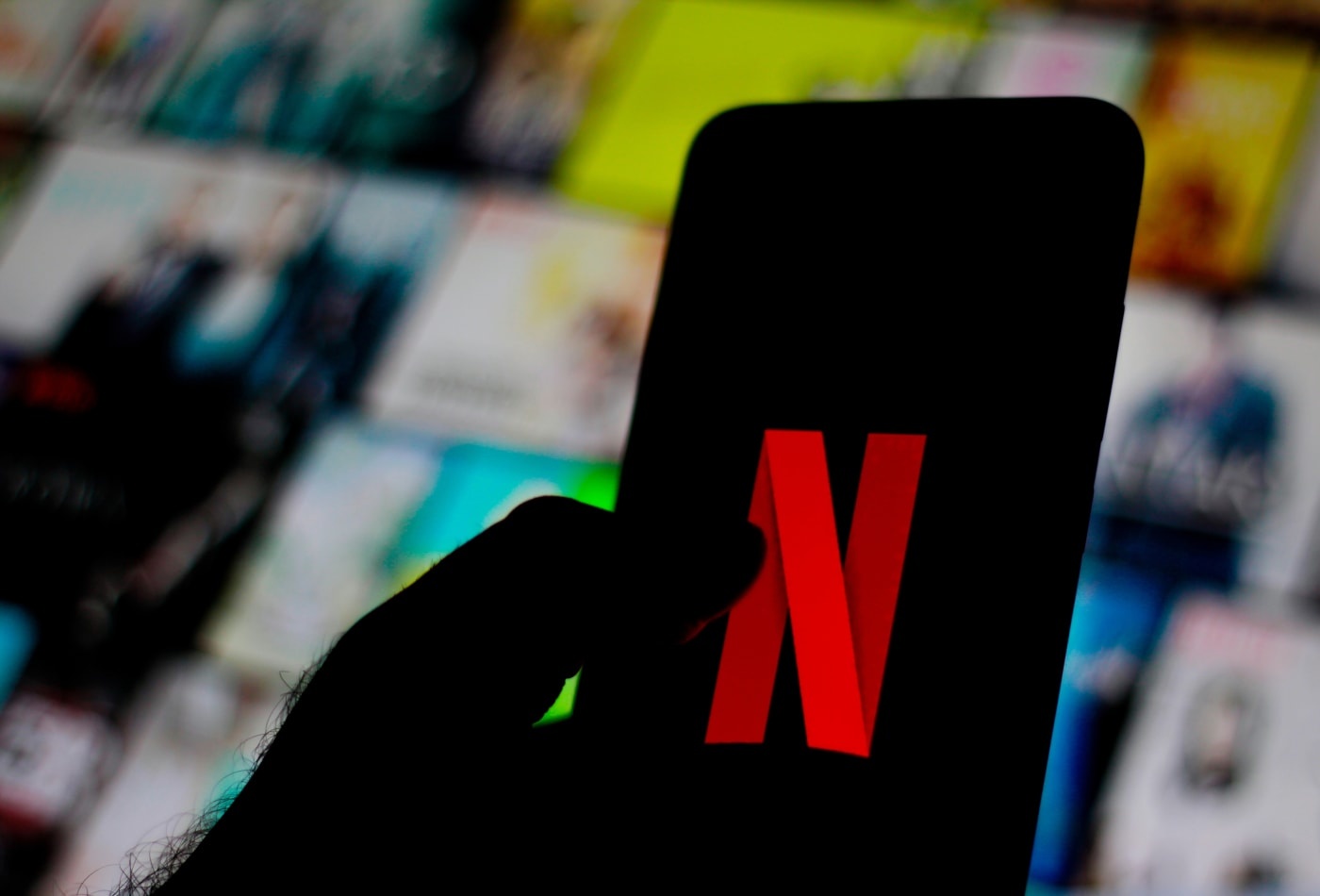 Nha dau tu lai bao nhieu neu mua co phieu Netflix 10 nam truoc? hinh anh