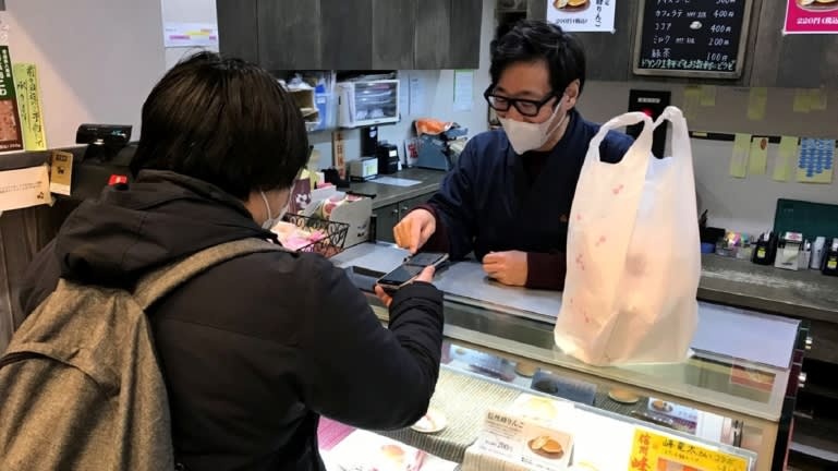 Nhat Ban,  covid 19,  lang phi thuc pham,  chia se thuc pham anh 1