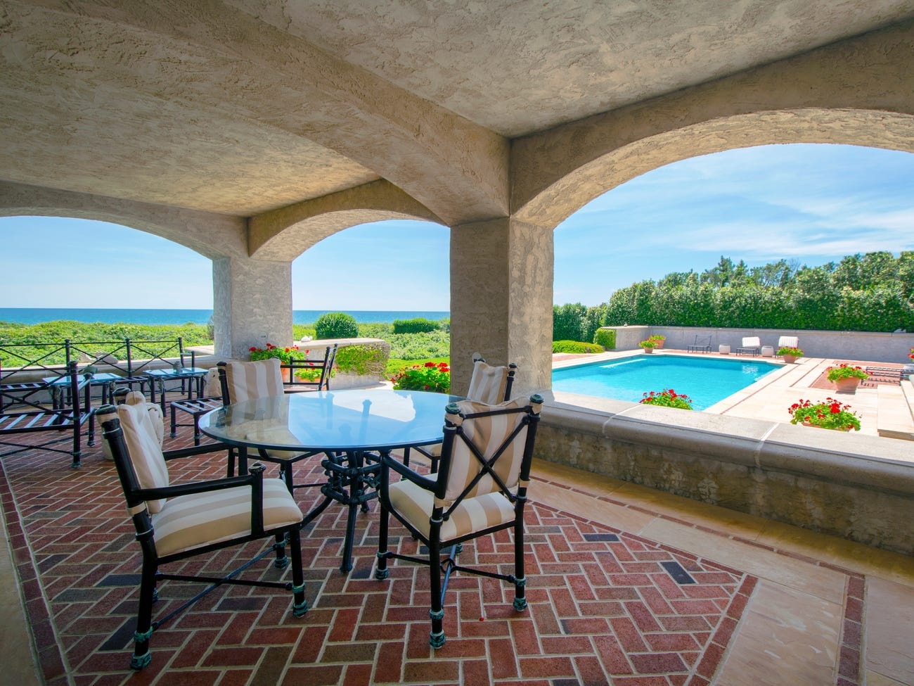 Dinh thu,  xa xi,  Hamptons,  nha giau anh 9