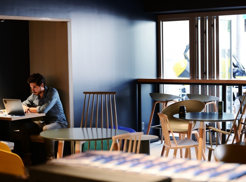 Hang loat van phong cong ty khoi nghiep Nhat Ban bo khong vi dich benh hinh anh